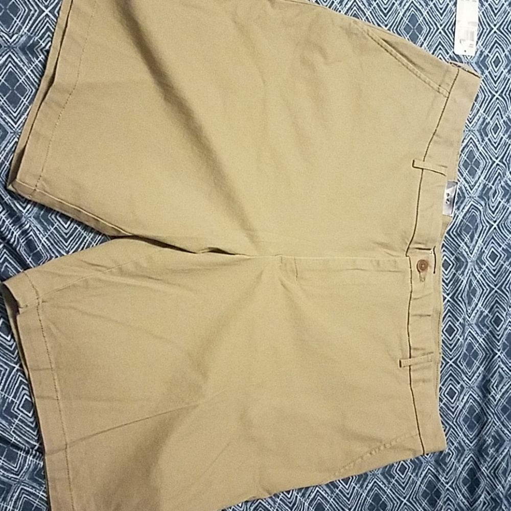 Izod men's flat front shorts